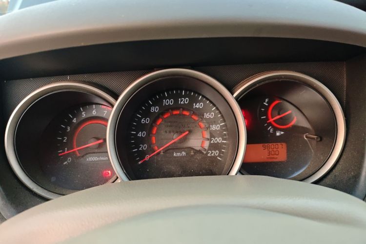 日产 轩逸 2012款 经典 1.6XE 手动舒适版局部细节14