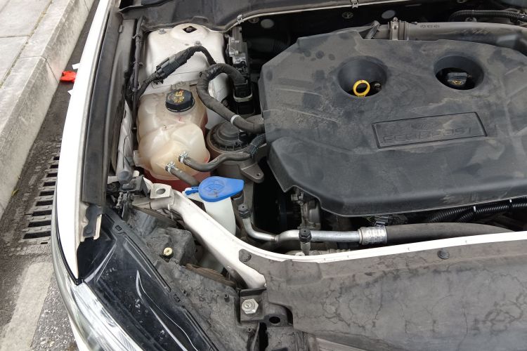 福特 蒙迪欧 2020款 EcoBoost 200 时尚型局部细节9006