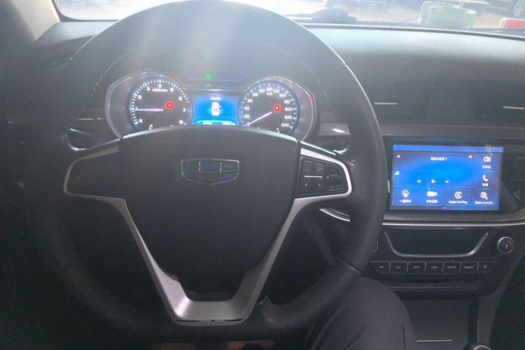 吉利汽车 帝豪 2017款 三厢百万款 1.5L 手动向上版中控内饰12