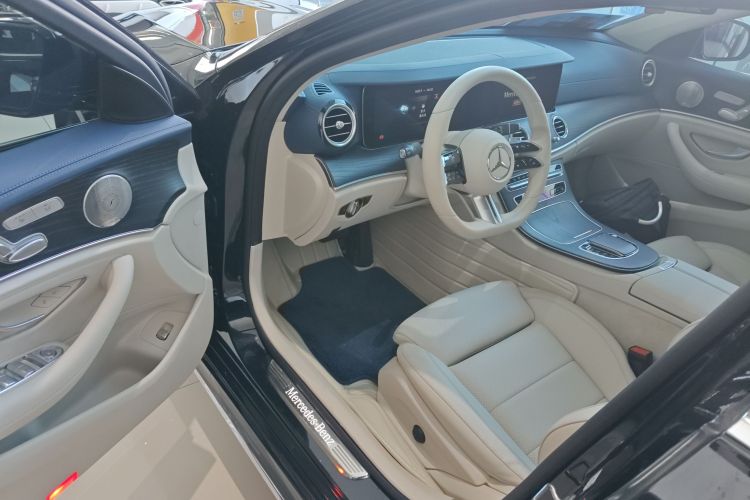 奔驰E级 2022款 改款二 E 300 L 运动豪华型中控内饰20