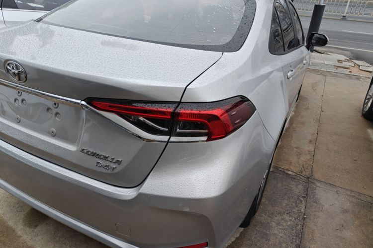 丰田 卡罗拉 2019款 1.2T S-CVT GL-i精英版车身外观6006