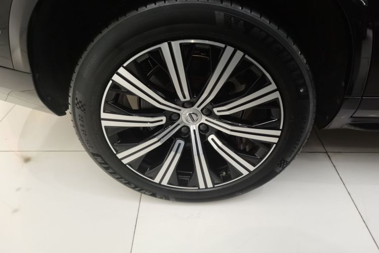 沃尔沃XC90 2023款 B6 智雅豪华版 7座车身外观6008