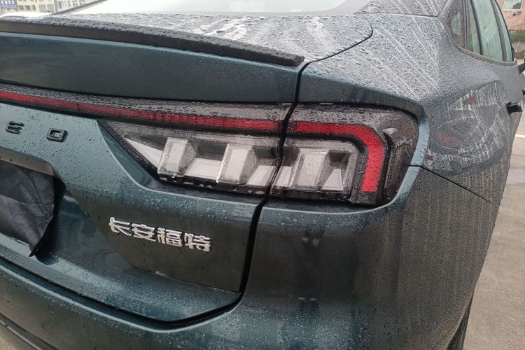 福特 蒙迪欧 2023款 1.5T E-混动 ST-Line车身外观9