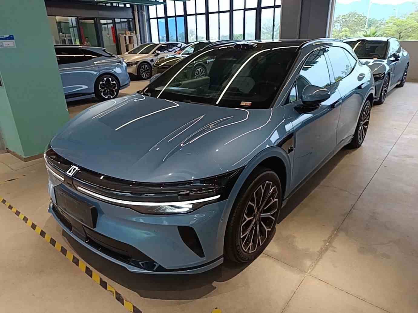 极氪007GT 2025款 四驱智驾版 75kWh(2)