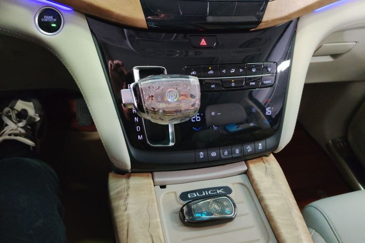 别克GL8 2018款 ES 28T 舒适型 国VI中控内饰18