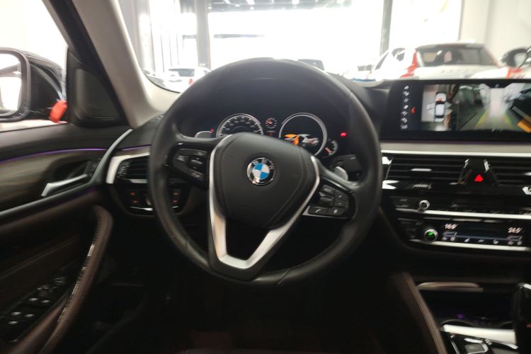 宝马5系 2018款 530Li 尊享型 豪华套装中控内饰13