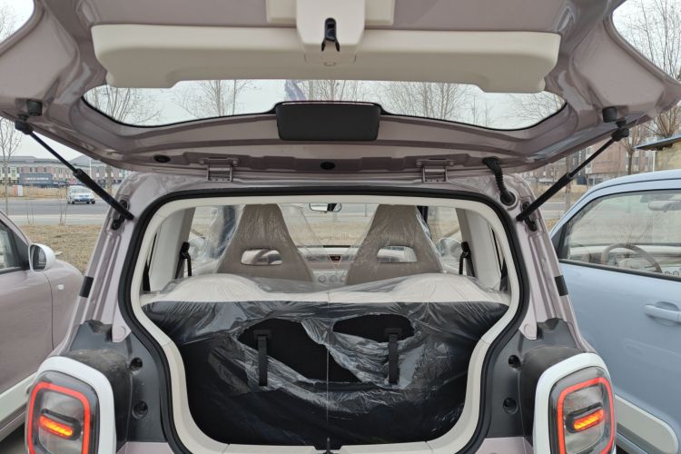 奔腾小马 2026款 222km 萌趣马 Plus机舱底盘23