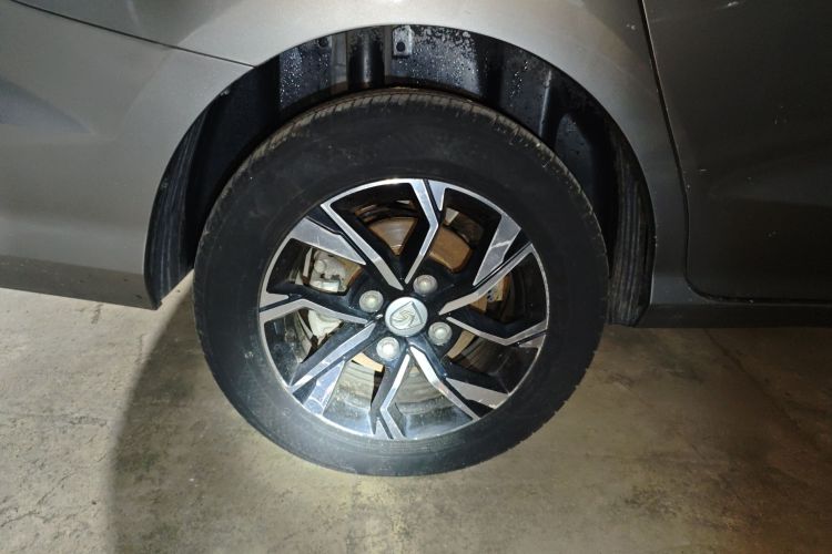 宝骏360 2019款 1.5L CVT豪华型 国VI车身外观56