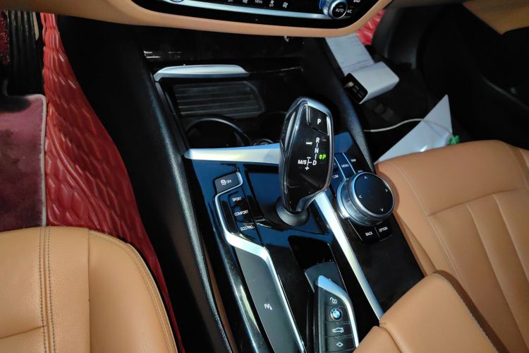 宝马5系 2018款 528Li 上市特别版局部细节18