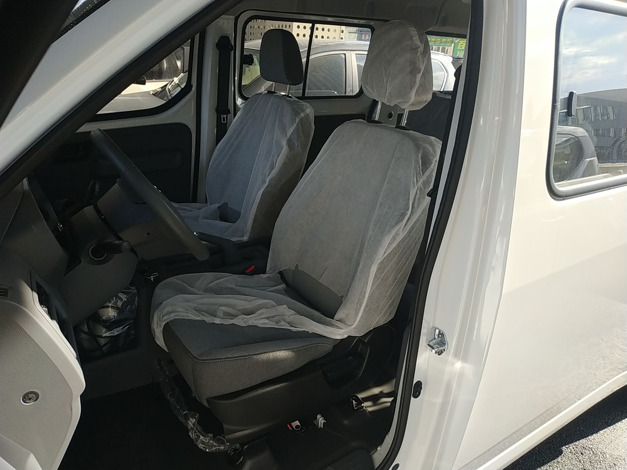 五菱汽车 五菱扬光 2024款 300KM 舒适型客车版 75kW