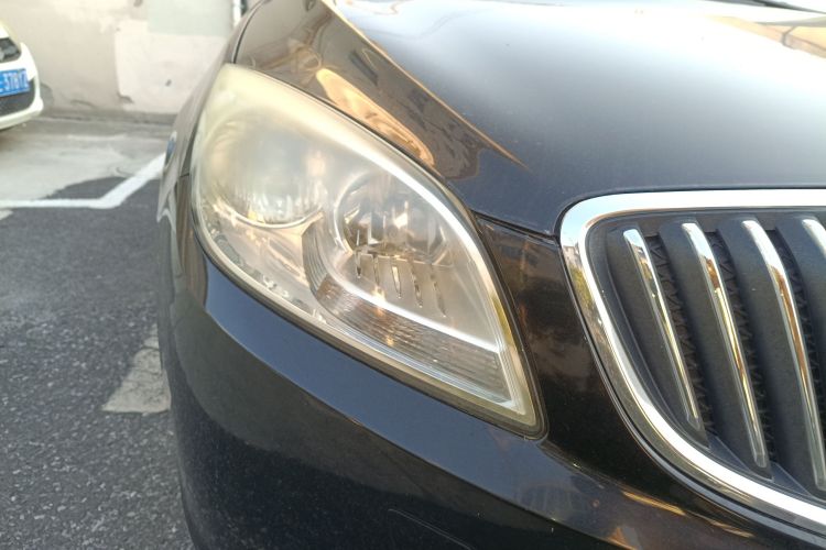 别克 英朗 2013款 GT 1.6L 自动时尚版车身外观8