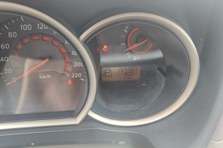 日产 轩逸 2012款 经典 1.6XE 自动舒适版中控内饰15