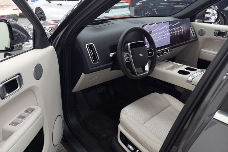 理想汽车 理想L8 2023款 Pro中控内饰20