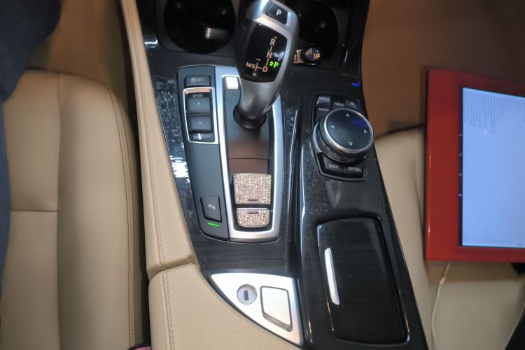 宝马5系 2014款 525Li 豪华设计套装局部细节18