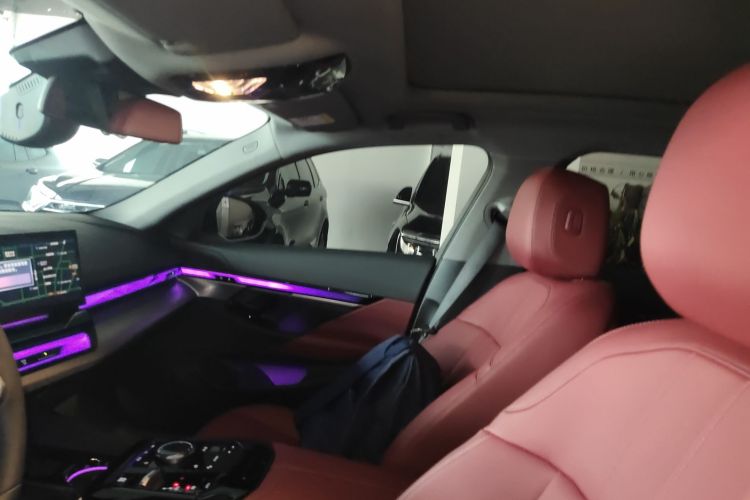 宝马5系 2025款 525Li M运动套装局部细节22