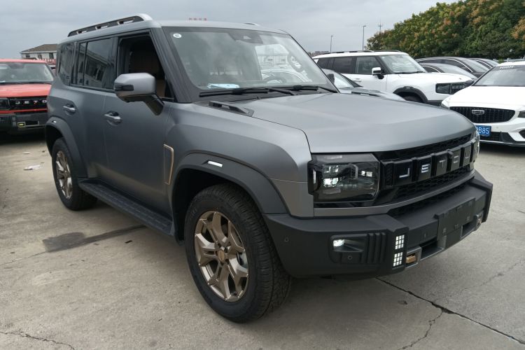 捷途旅行者 2025款 2.0TD 自动 XWD征服+车身外观6002