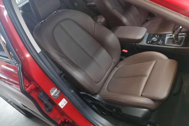 宝马1系 2020款 120i M运动套装局部细节41