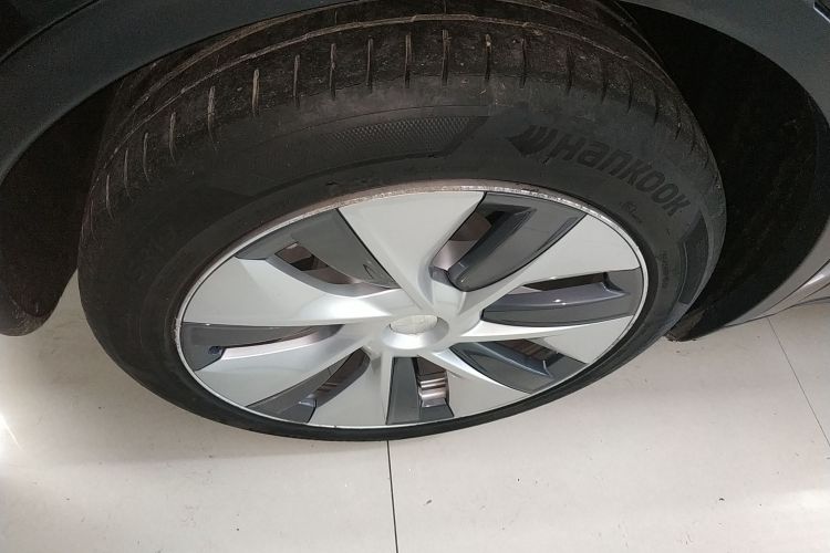 特斯拉 Model Y 2021款 标准续航后驱版车身外观6002