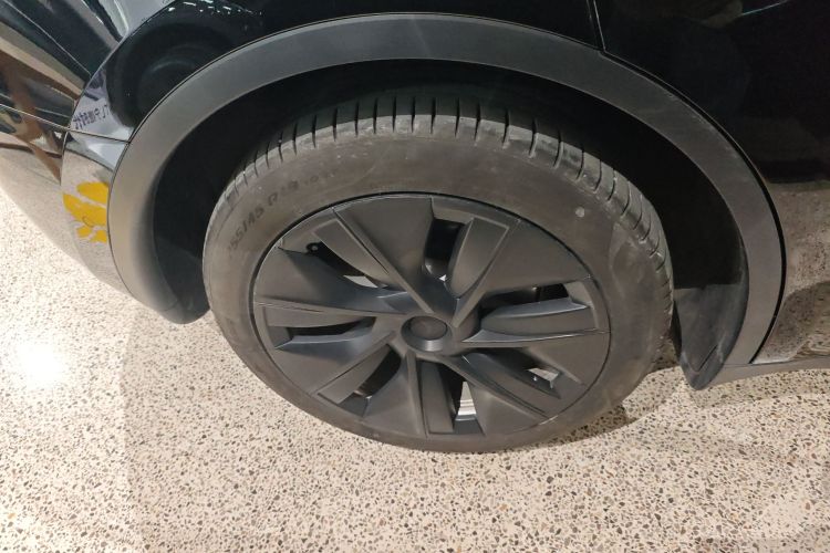 特斯拉 Model Y 2022款 改款 后轮驱动版车身外观6003