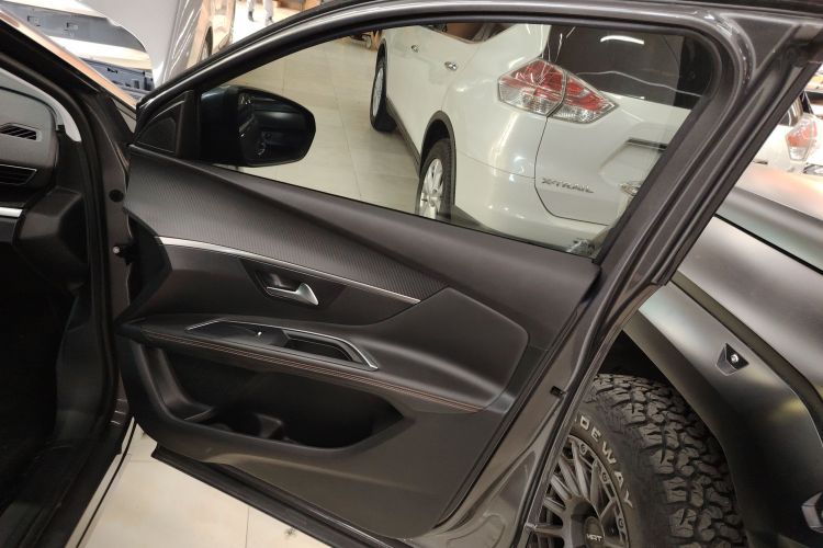 标致4008 2018款 350THP 精英版中控内饰7005