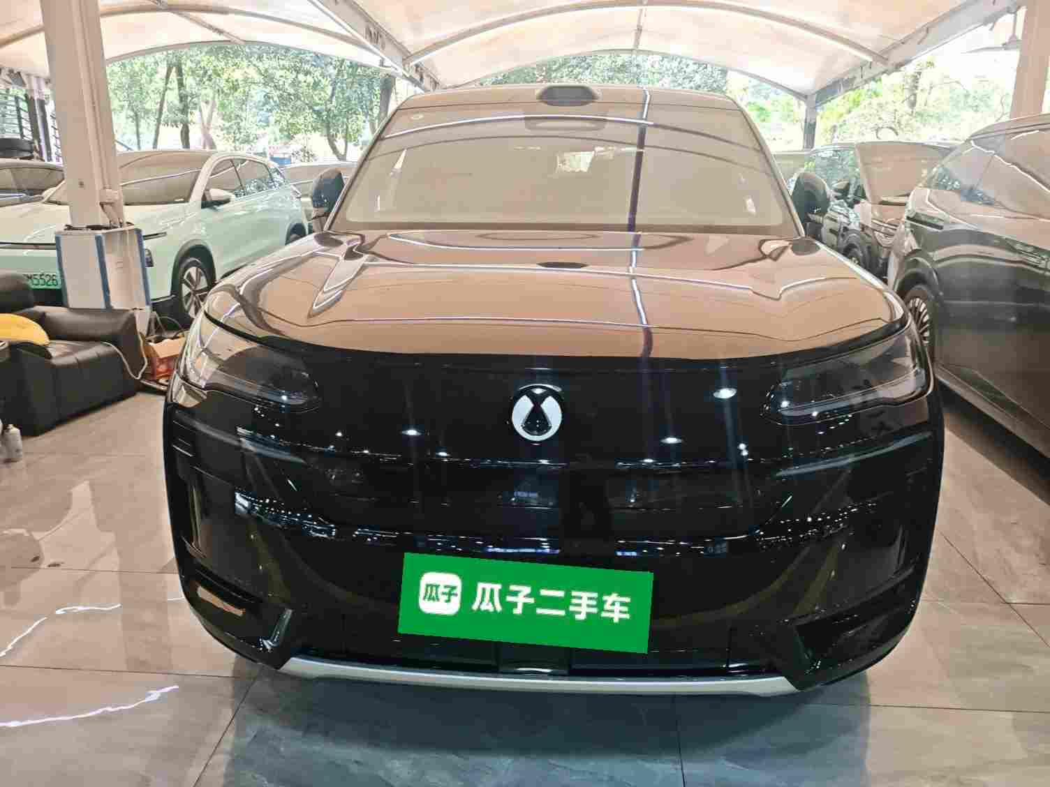 深圳二手腾势N9 2025款，折旧期已过还能开几年？