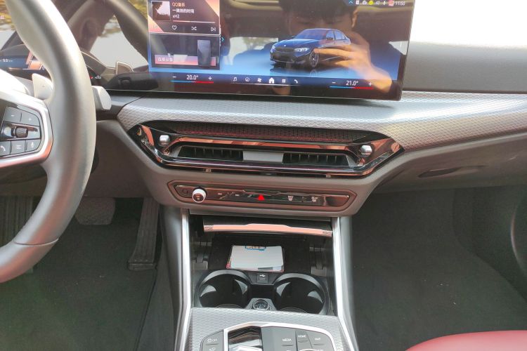 宝马3系 2025款 330Li M运动曜夜套装中控内饰16