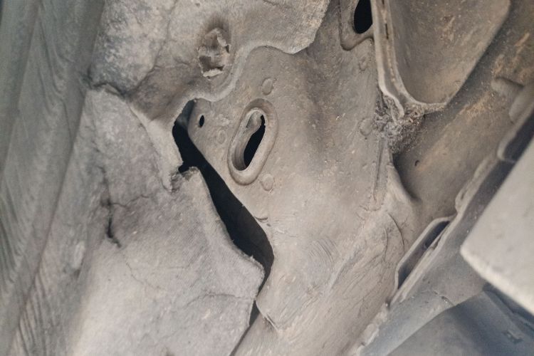 福特 蒙迪欧 2013款 2.0L GTDi200时尚型局部细节9004