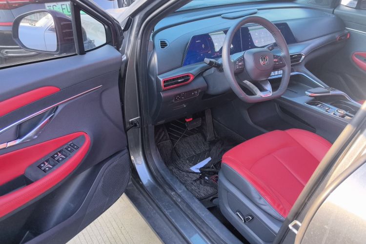 长安UNI-T 2020款 1.5T 尊贵型中控内饰20