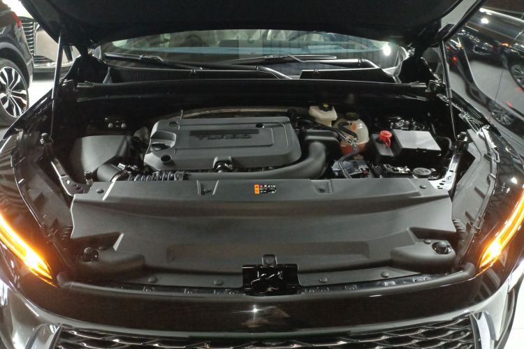 别克 2025款 昂科威Plus 四驱Avenir艾维亚机舱底盘24