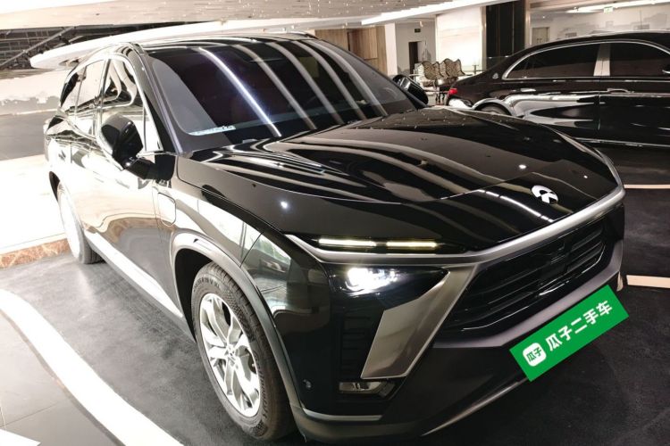 蔚来ES8 2022款 75kWh 六座版车身外观3