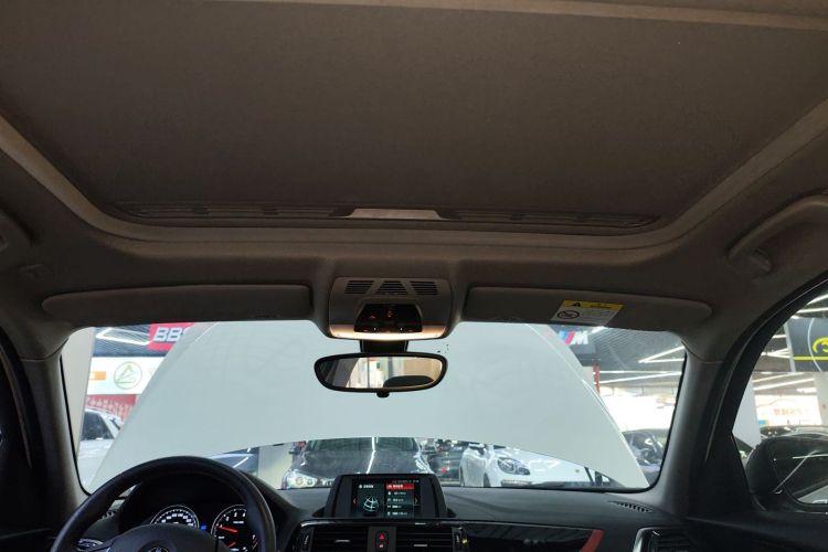 宝马1系(进口) 2018款 118i 运动设计套装中控内饰22