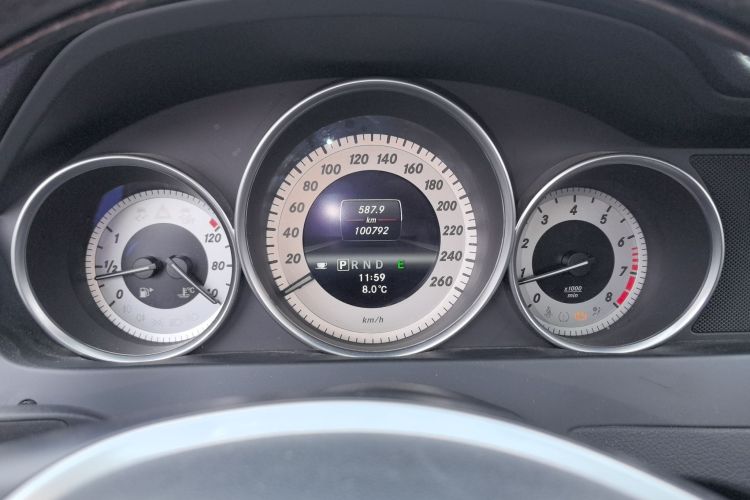 奔驰C级 2013款 C 260 CGI 时尚型中控内饰14