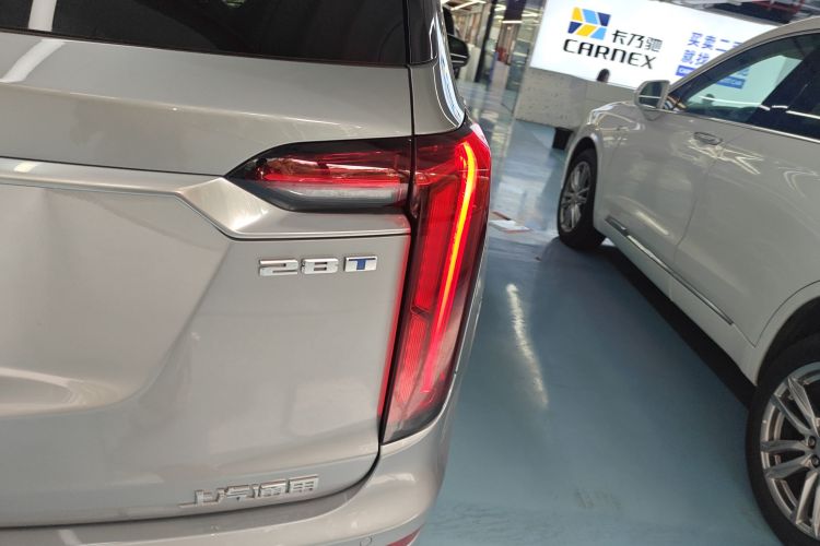 凯迪拉克XT6 2022款 2.0T 六座四驱豪华型车身外观9