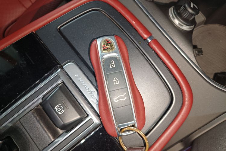 保时捷 2019款 Cayenne Coupé 3.0T中控内饰7001