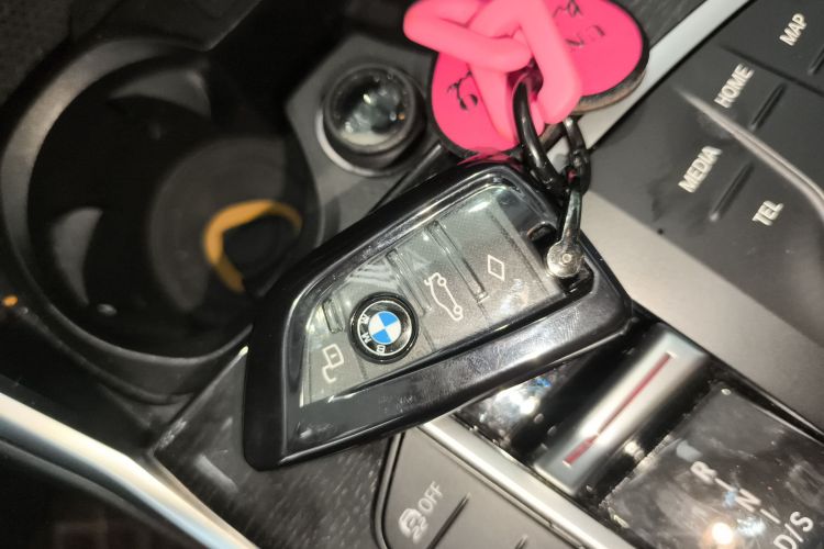 宝马3系 2023款 325Li M运动套装中控内饰7001