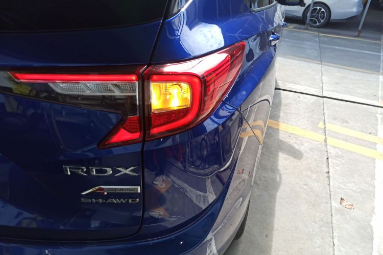 讴歌RDX 2020款 2.0T 钻享·A-Spec运动款SH-AWD车身外观6006