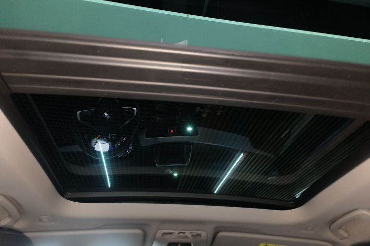 宝马X1 2019款 sDrive18Li 时尚型中控内饰22