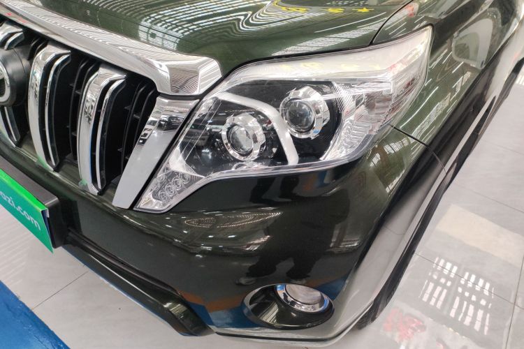 丰田 普拉多 2016款 2.7L 自动标准版局部细节36