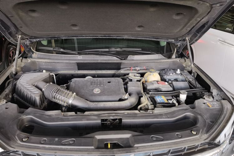 别克 昂科旗 2022款 652T 四驱尊贵型 7座机舱底盘24