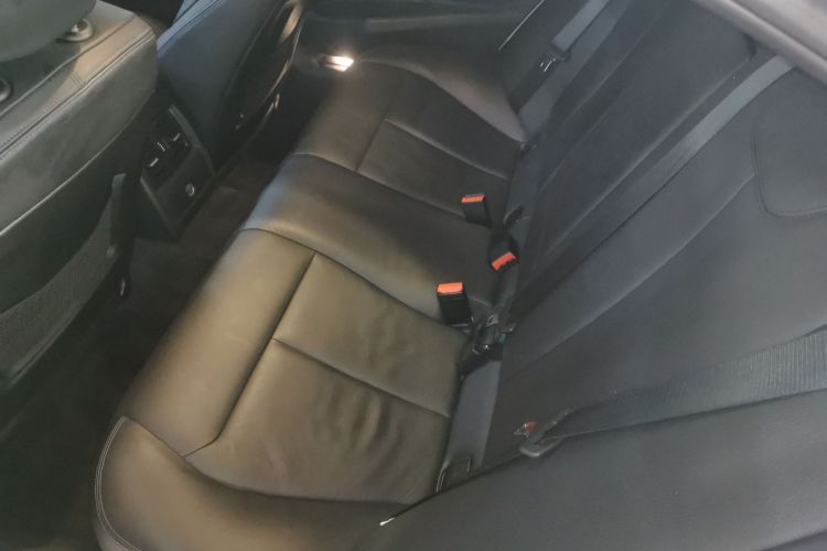 宝马3系 2019款 320i M运动套装中控内饰7004