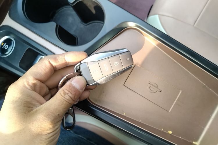 思皓 花仙子 2021款 集美版 302km 豪华型中控内饰11