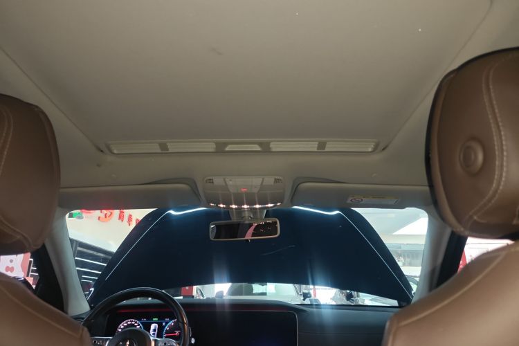 奔驰E级 2019款 E 260 L 运动型局部细节22