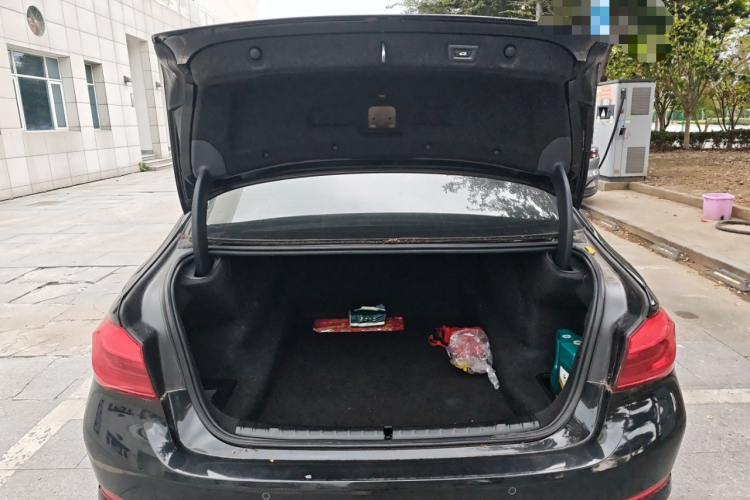 宝马5系 2020款 530Li 领先型 豪华套装局部细节23