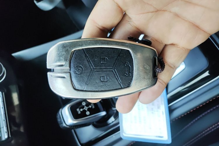 领克02 2022款 1.5TD DCT耀Plus中控内饰7001