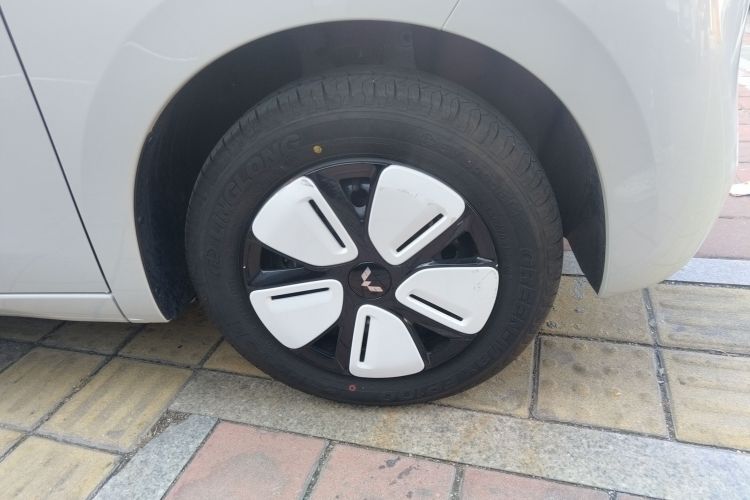 五菱汽车 宏光MINIEV 2025款 四门版 进阶款车身外观10