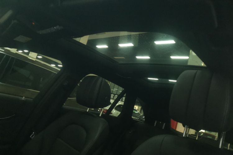 奔驰GLC 2020款 改款 GLC 300 L 4MATIC 动感型中控内饰22