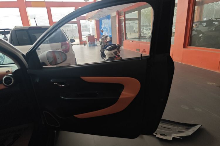 奇瑞新能源 小蚂蚁 2018款 400 4座智享版中控内饰7006