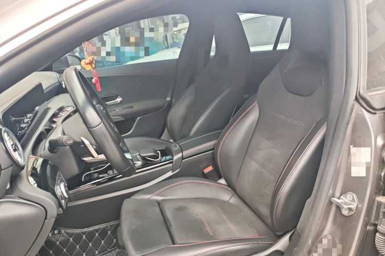 奔驰CLA 2022款 改款 CLA 200 猎跑车中控内饰19