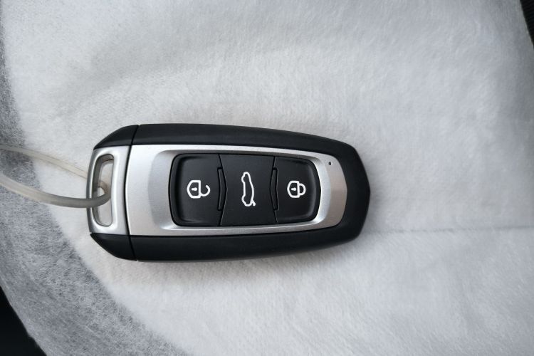 吉利银河 熊猫 2025款 210km 元气熊中控内饰11