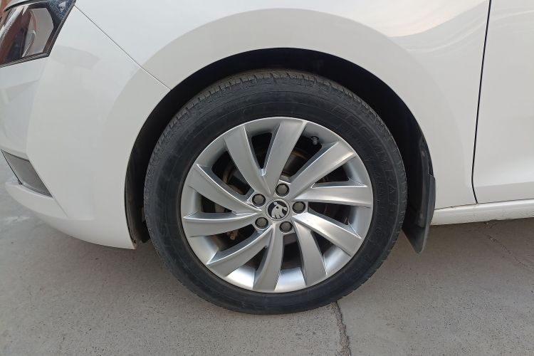 斯柯达 昕锐 2019款 1.5L 手动舒适版 国V车身外观6007